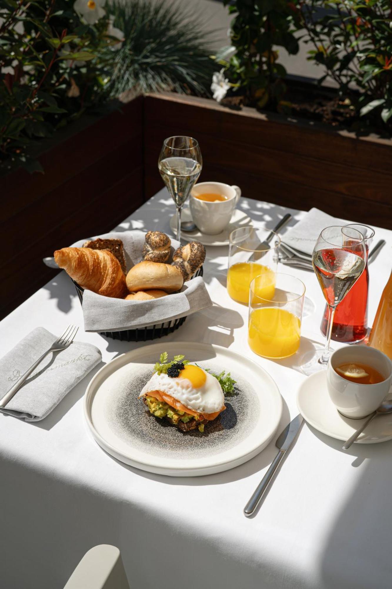 Almanac Palais Vienna Otel Dış mekan fotoğraf A typical breakfast