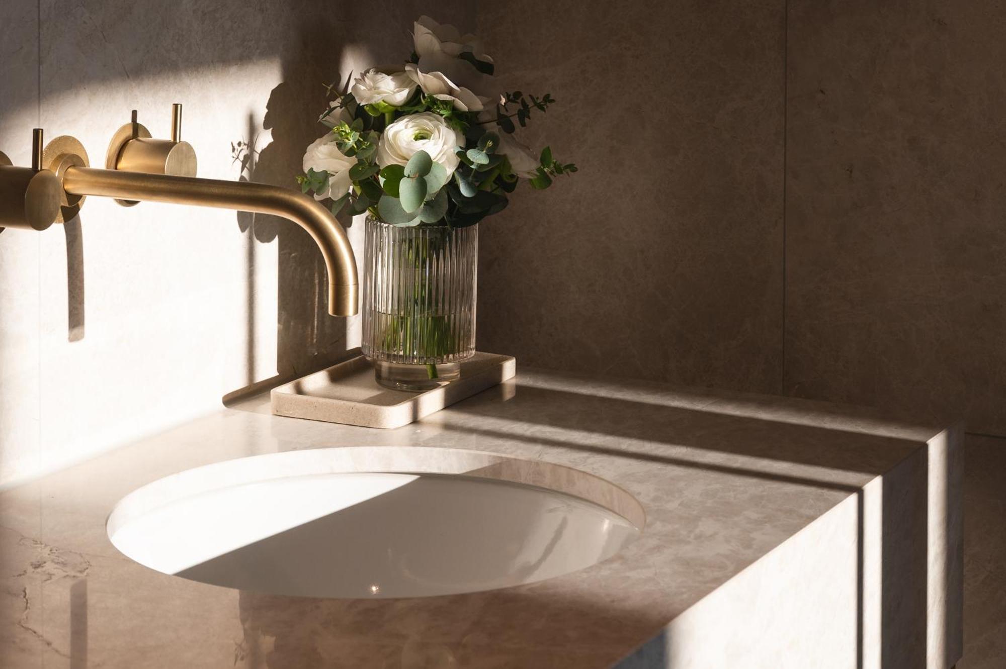 Almanac Palais Vienna Otel Dış mekan fotoğraf A 3D rendering of a bathroom